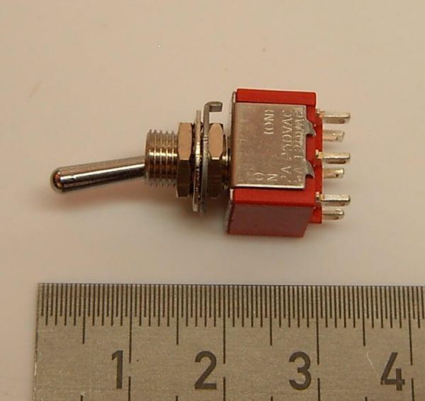 Miniatur-Kippschalter 2x UMT (2-polig) 2x UMT, tastend
