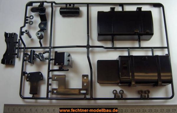 1 injection kit of parts Q-parts, black. For Actros
