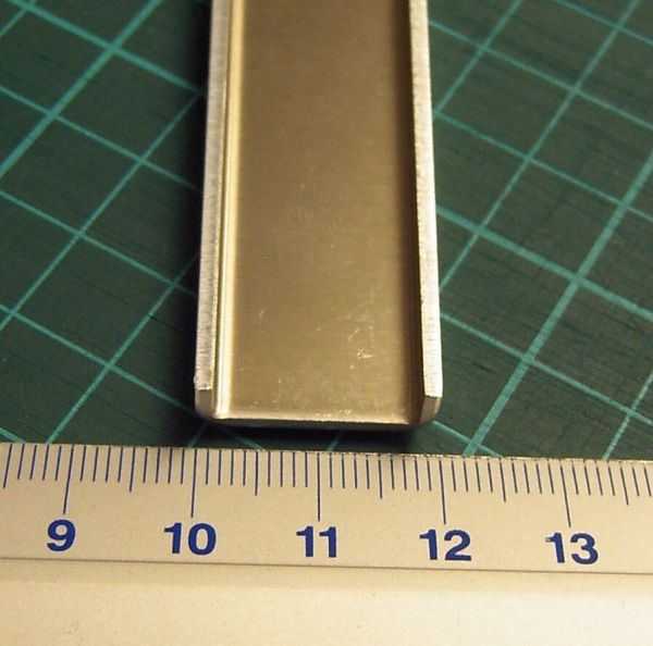 2x aluminiowy profil U, 1mtr., Grubość 20x6x1,5mm 1,5