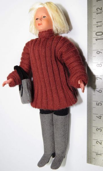 1 Flexibele Doll VROUW ca. 13cm lang bruine korte jurk en