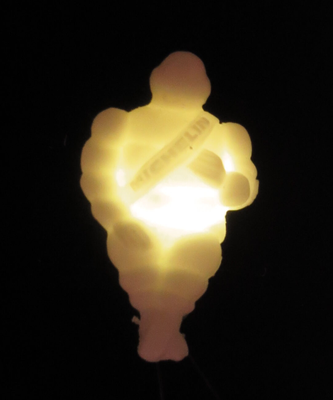 Beleuchtetes Michelin Männchen 25mm weiss LED Tamiya oder Wedico 