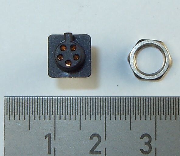 1 St. 5-polige Miniatur-Steckverbindung. Einbau-Dose