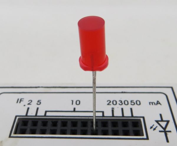 LED red 5mm, cylindrical, diffuse red housing. 2,3V