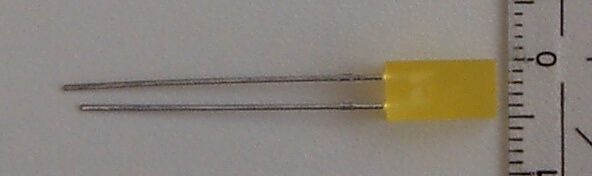 1x LED amarillo (forma cuadrada 3 x 3mm) 2,1-2,5V, 20mA
