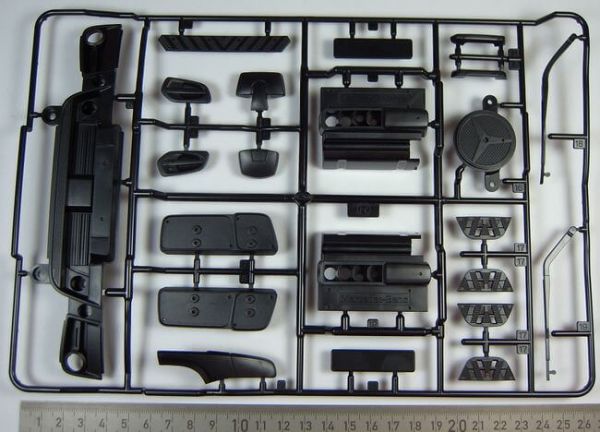 1 injection parts kit R-parts, black. For Actros