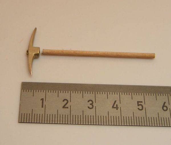 1 pikhouweel Metallguß over 5cm lange houten steel