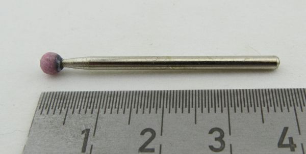 1 muela de corindón BOLA de 4mm de diámetro. Diámetro del eje