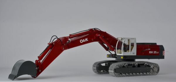 1: 14,5 O & K hydraulic excavator RH25.5 painted, constructed
